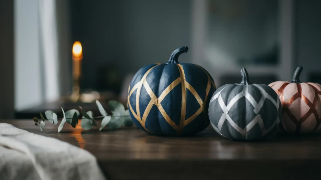 Method 2 How do you create a geometric glamour pumpkin
