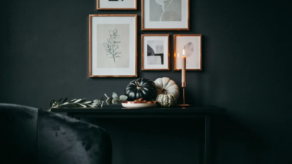 Mix Copper Tones With Black and White Pumpkins