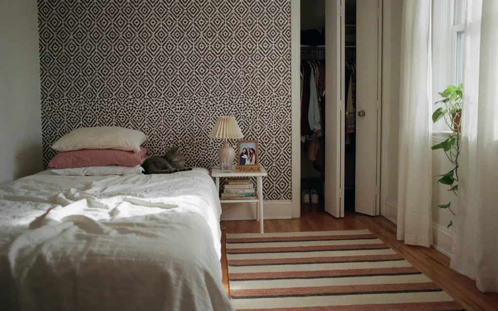 6. A Black-and-White Color Scheme